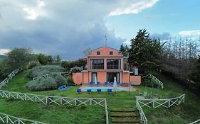 Villa Diana, Marche - intera struttura con piscina